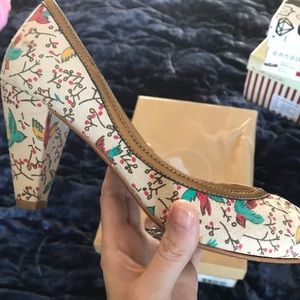 FarylRobin bird pumps! Sized 7, cute and rare